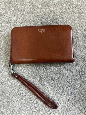 Fossil Cognac Brown Leather Zip Wristlet Card Holder
